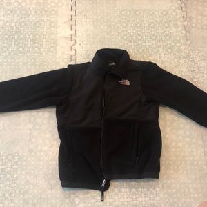 Size L girls North Face Denali in black